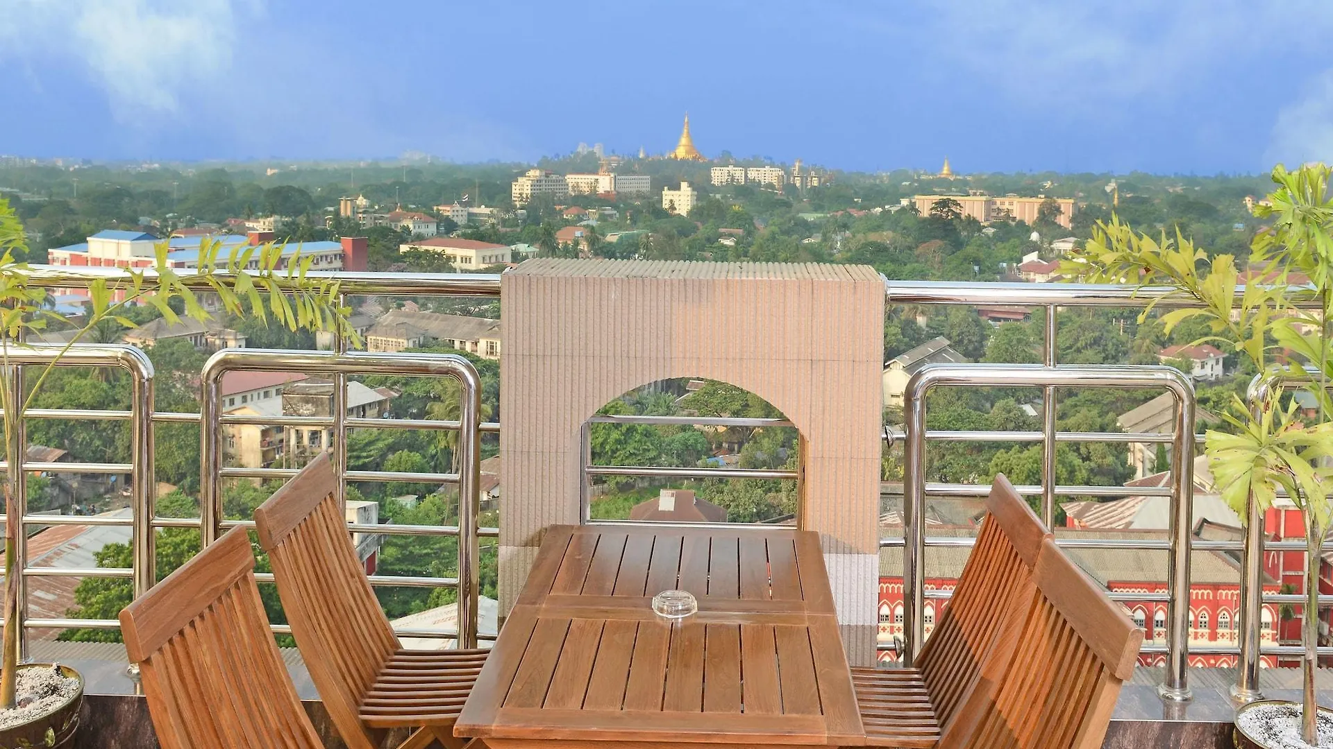 Hotel Grand United - Ahlone Branch Yangon