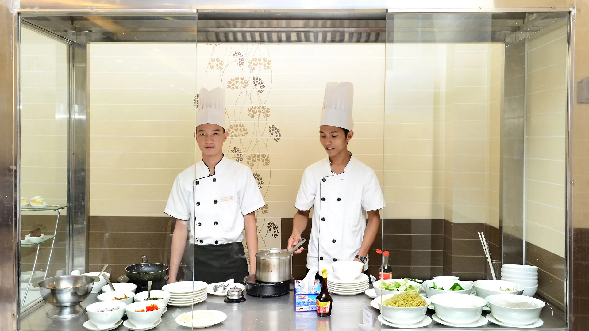 Hotel Grand United - Ahlone Branch Yangon