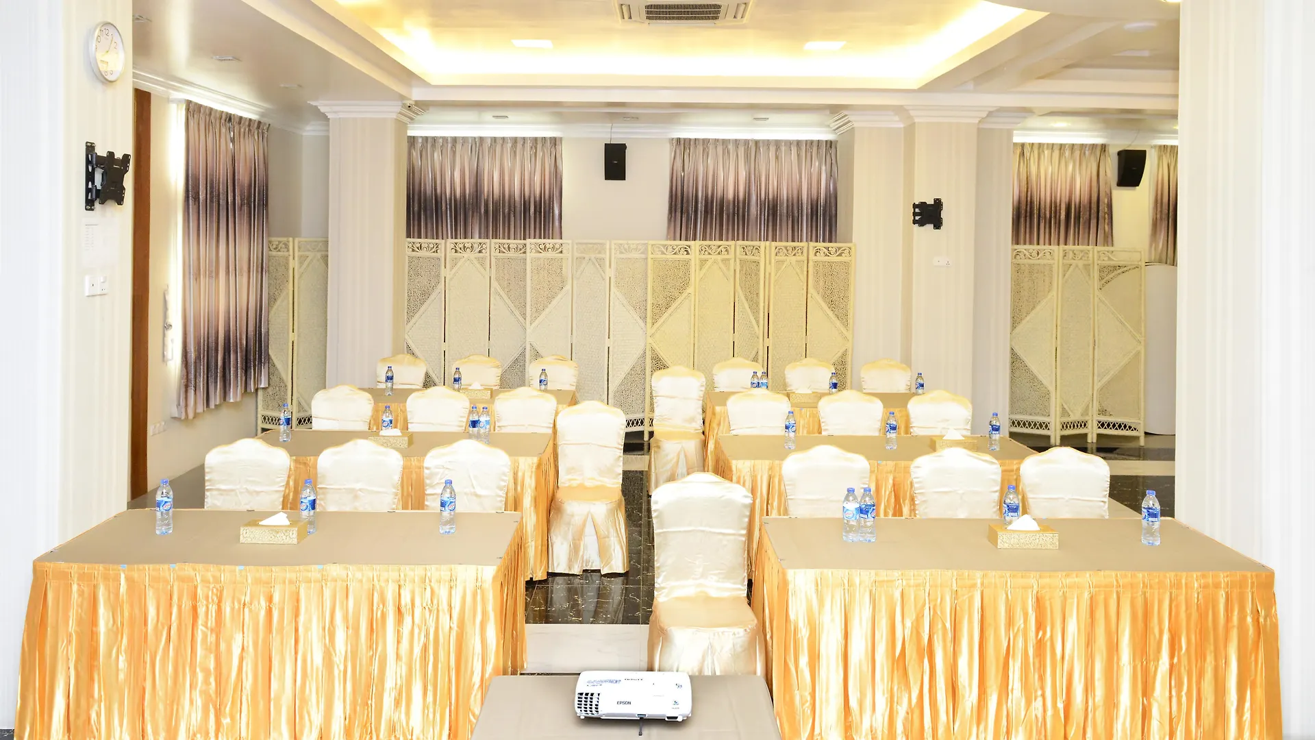 Hotel Grand United - Ahlone Branch Yangon