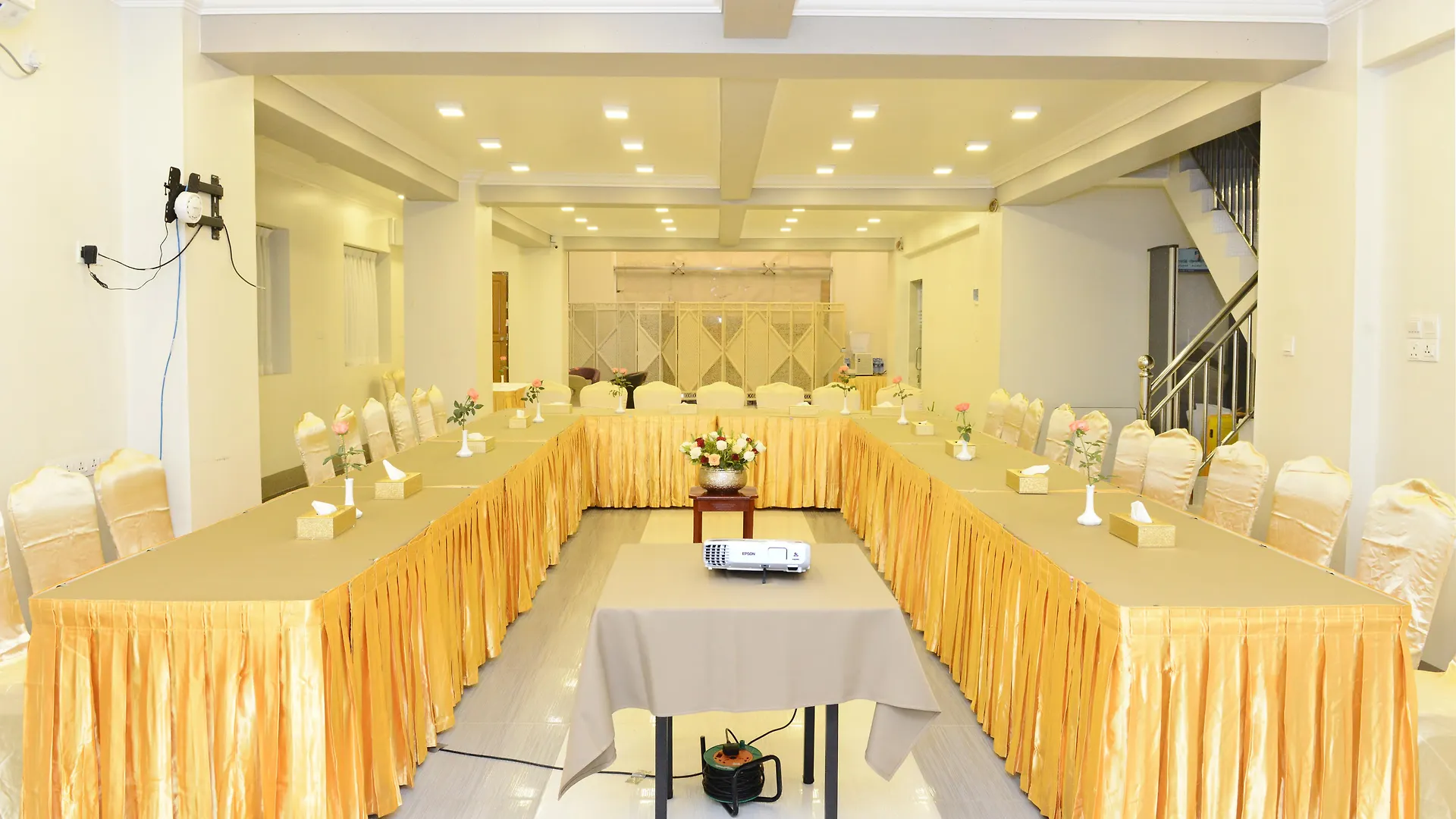Hotel Grand United - Ahlone Branch Yangon